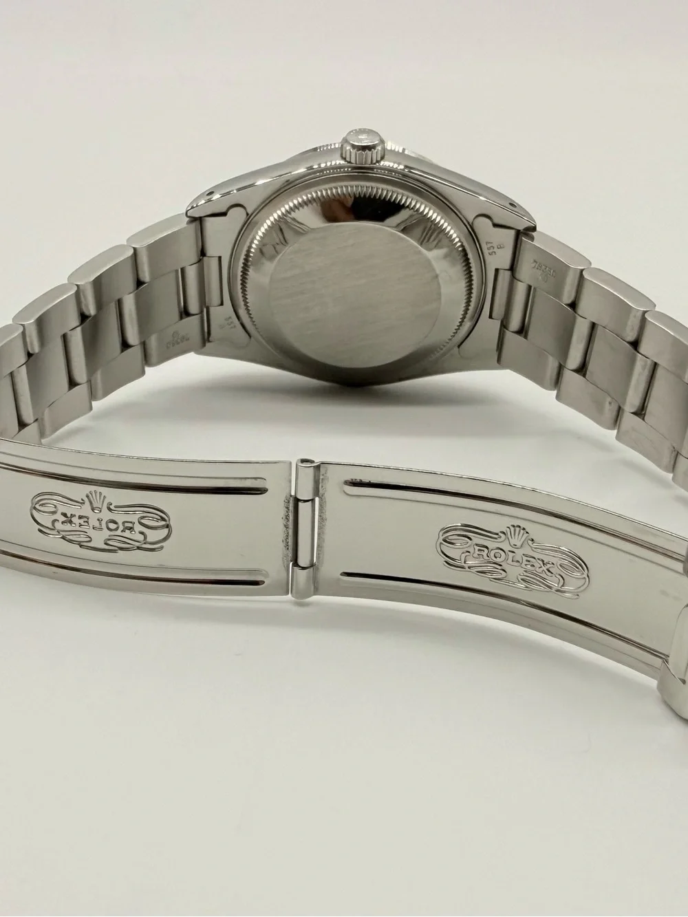 🥝 Rolex Oyster Perpetual Date 15200 – White Roman Dial – Box & Papers – EUC